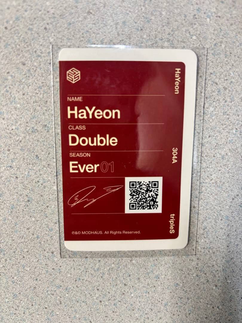 ゆ*様 tripleS HaYeon ハヨン　304A objekt cosmo