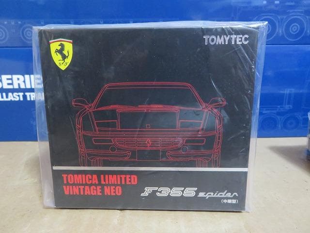 トミカリミテッドヴィンテージ フェラーリ F355 ベルリネッタ/スパイダー 赤