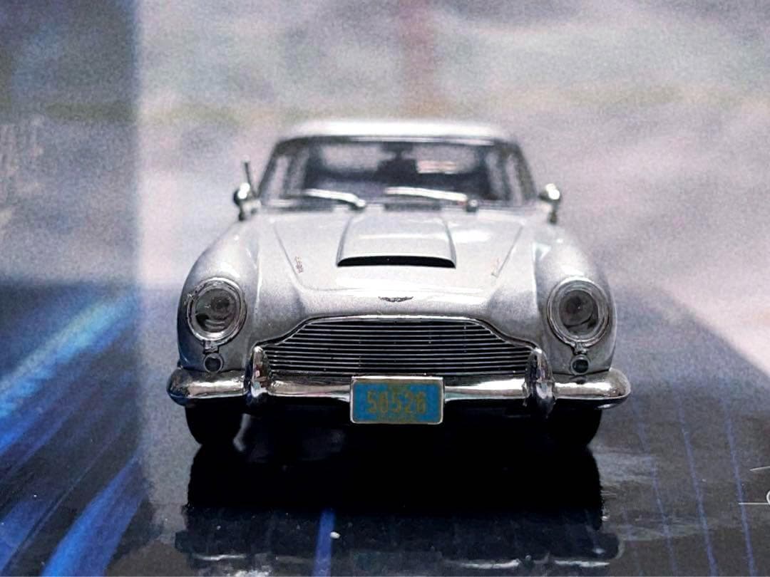 未使用 美品 ミニチャンプス ボンドカー 1/43 アストンマーチン DB5