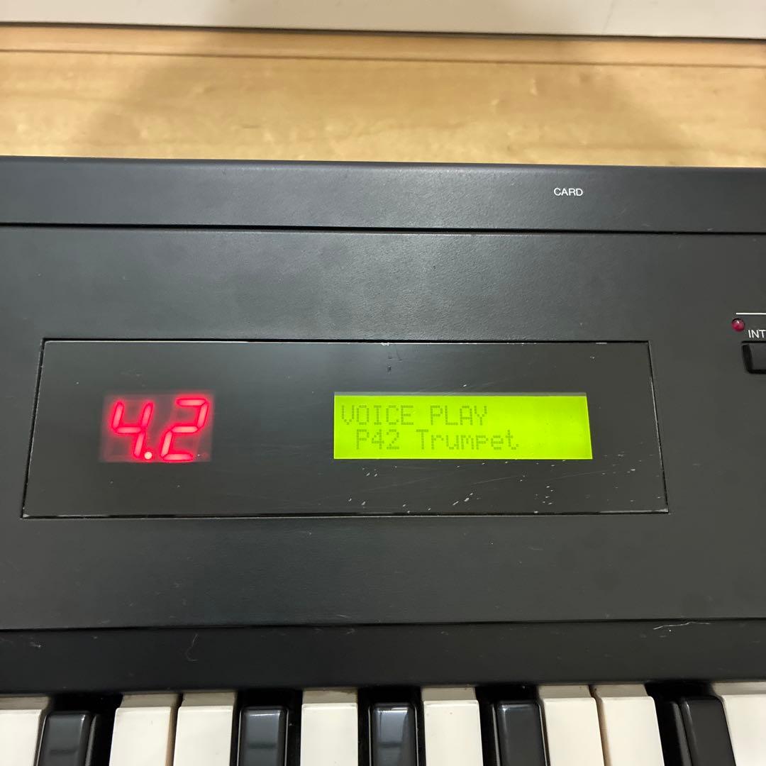 完動品　動作品　YAMAHA SY22 シンセサイザー　名機