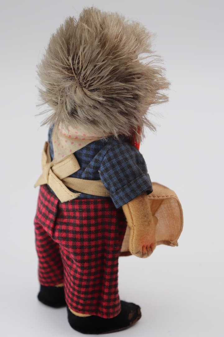 STEIFF \"Micki\" ハリネズミ女の子のキャラクター人形17cm