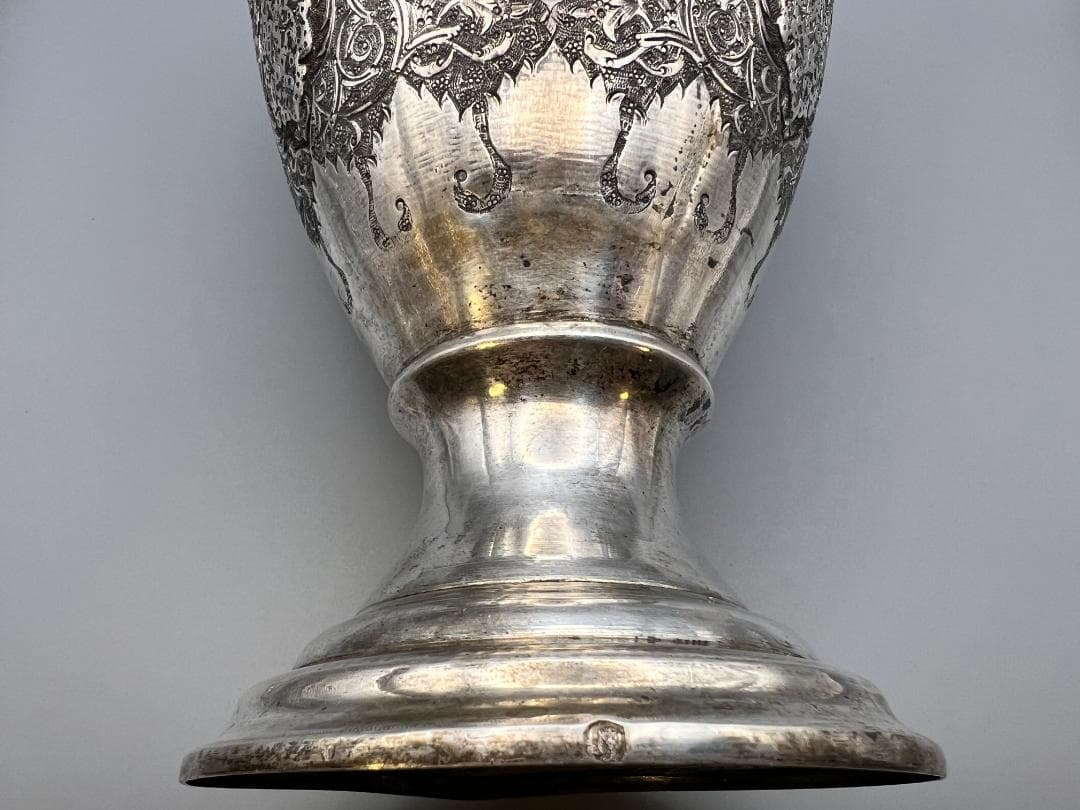 ととろ　銀製　ライオンマーク　三越　銀花瓶　花入れ　手彫　重量約820g