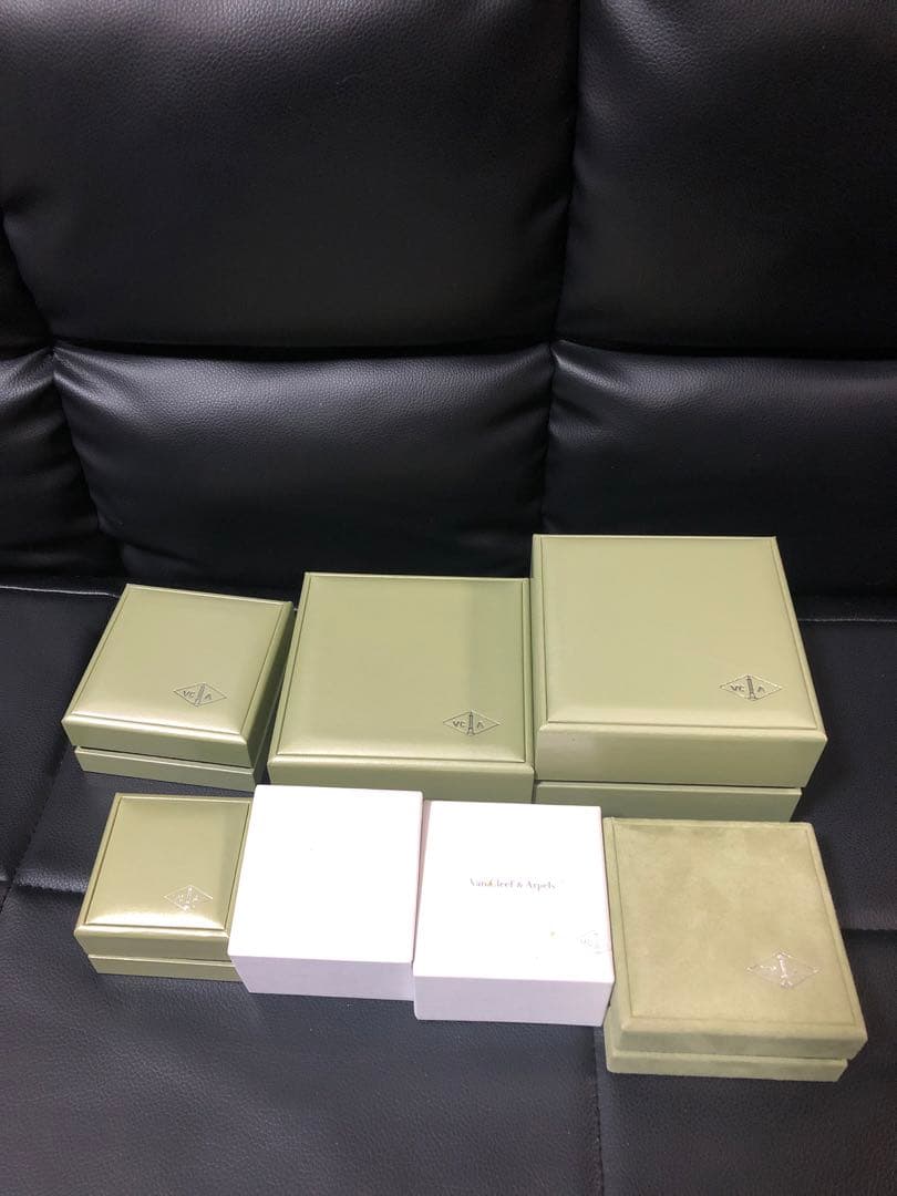 ヴァンクリーフ&アーペル　時計ケース　ジュエリーケース　アクセサリーケース