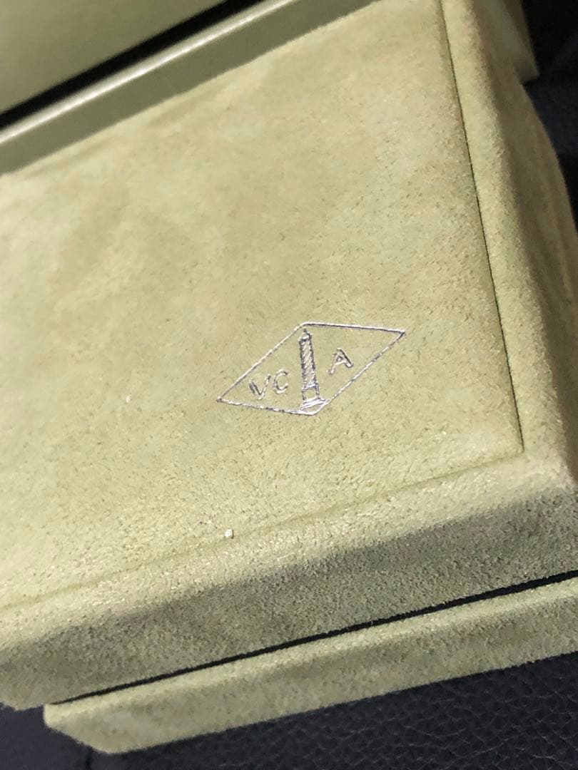 ヴァンクリーフ&アーペル　時計ケース　ジュエリーケース　アクセサリーケース