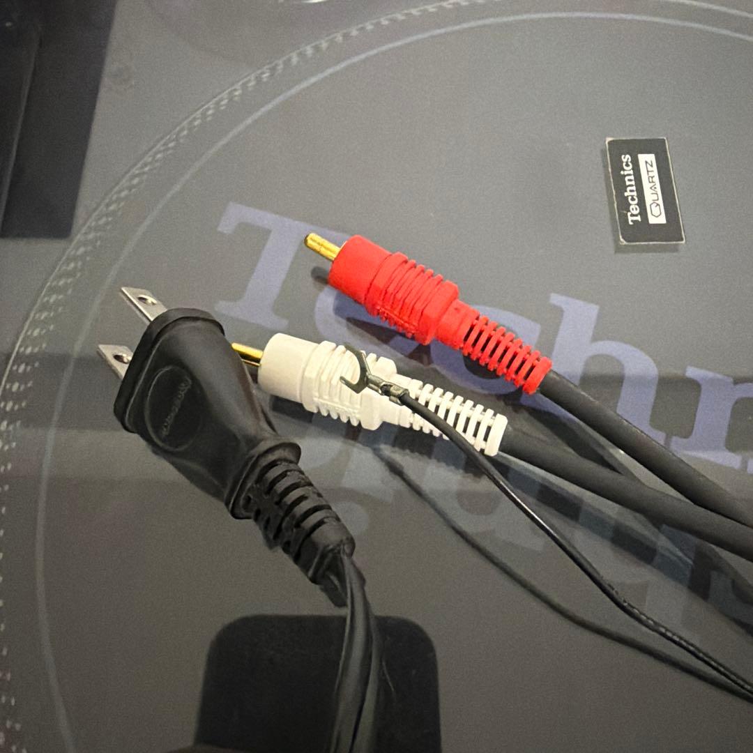 Technics SL-1200MK5 ターンテーブル　①