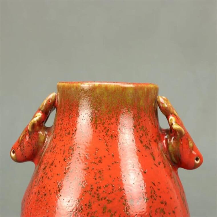 乾隆雍正です鶏血紅鹿耳尊の花瓶です景徳鎮装飾品 現代工芸品 美術品 置物