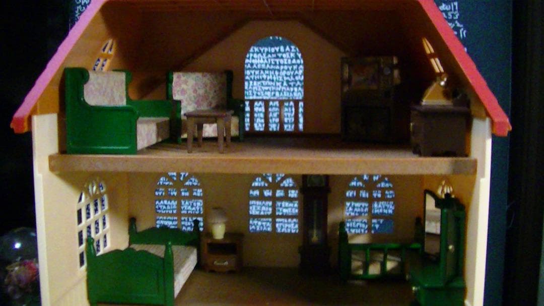 シルバニア・ファミリーの3階建てのお家