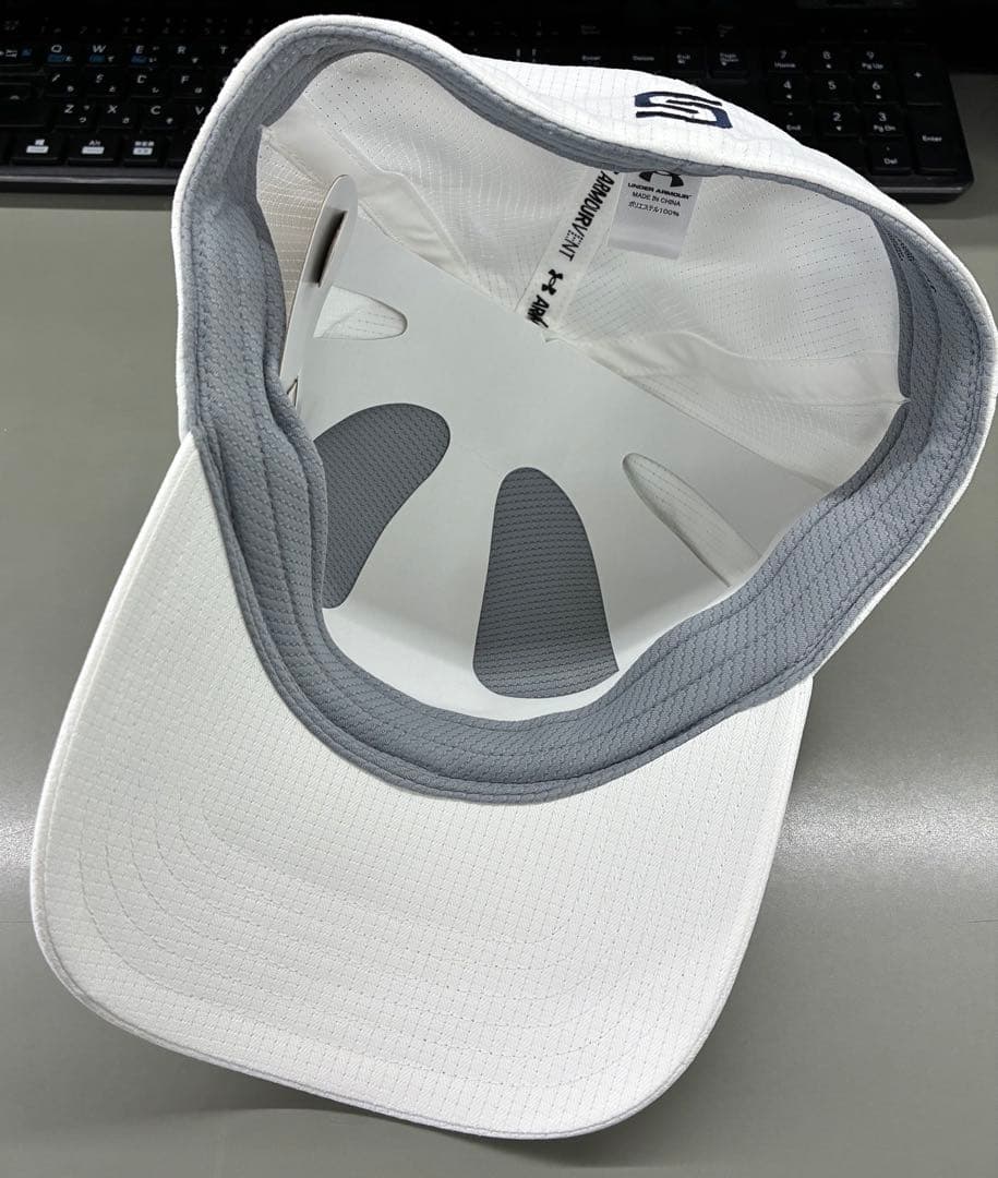 原辰徳さんサイン入り ゴルフ キャップ 帽子 新品 白 アンダーアーマー