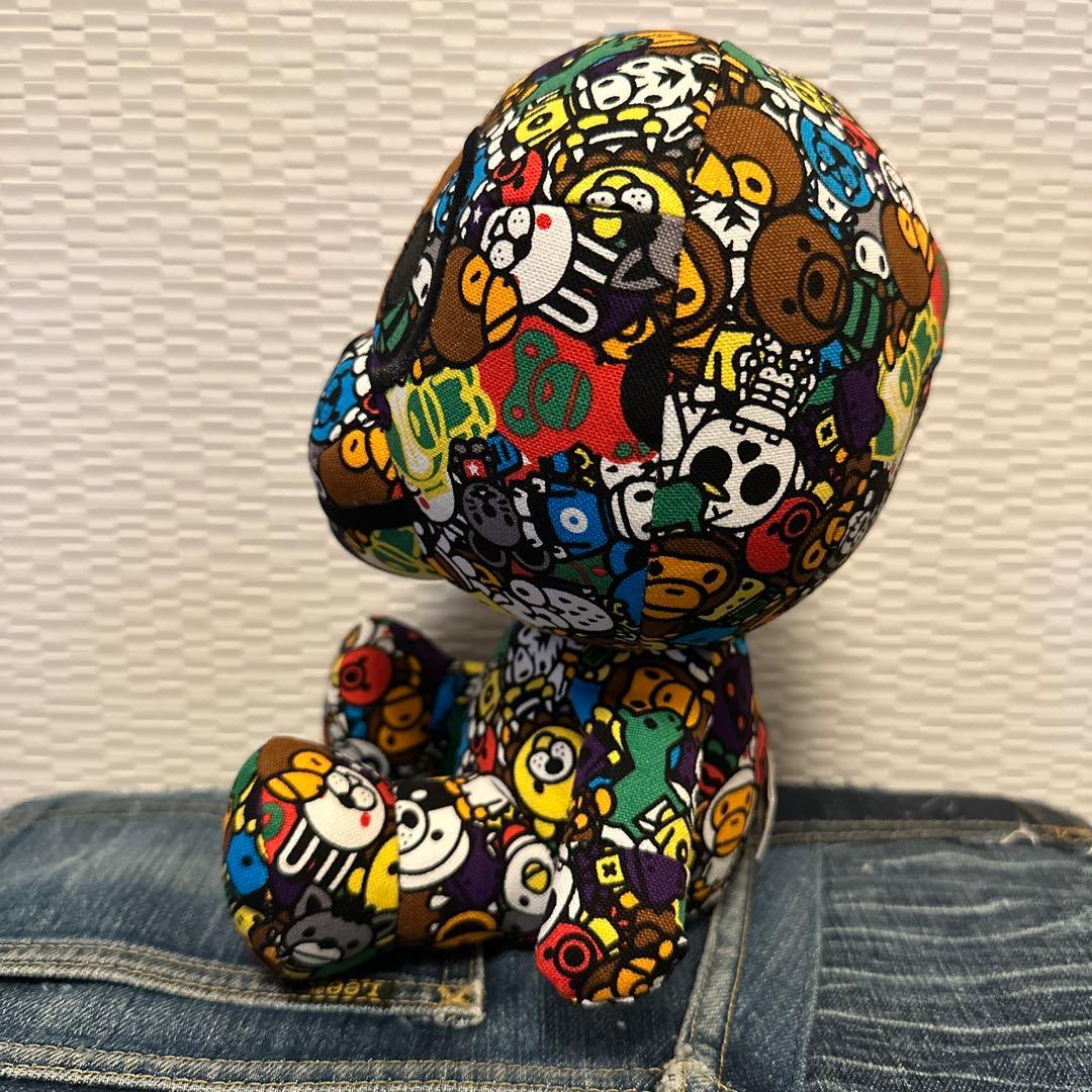A BATHING APE（アベイシングエイプ） 総柄ベア カラフル インテリア