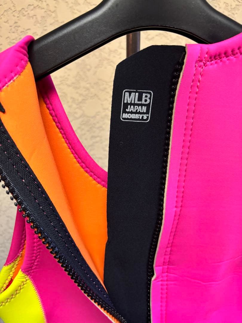 女性用　モビーズ(mobbys)ツーピース　ウエットスーツ　手袋と靴付き