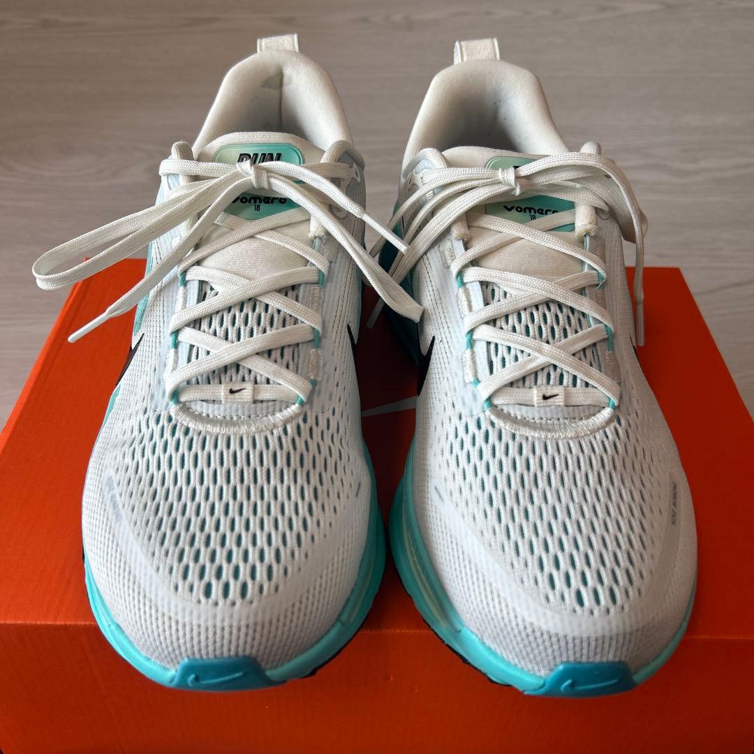 ナイキ ボメロ18 27.0cm