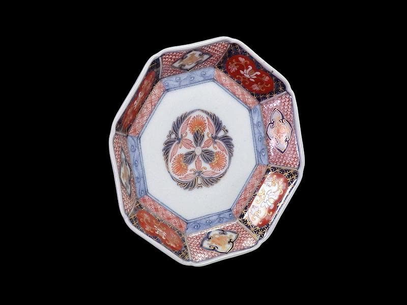 古伊万里　金襴手　毘沙門亀甲紋に花の図　八角６寸皿　江戸期N934AS-CYw