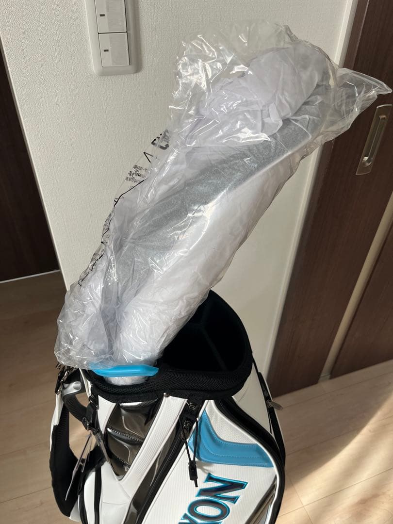M*7様 SRIXON 軽量ゴルフバッグ ホワイト/ブルー