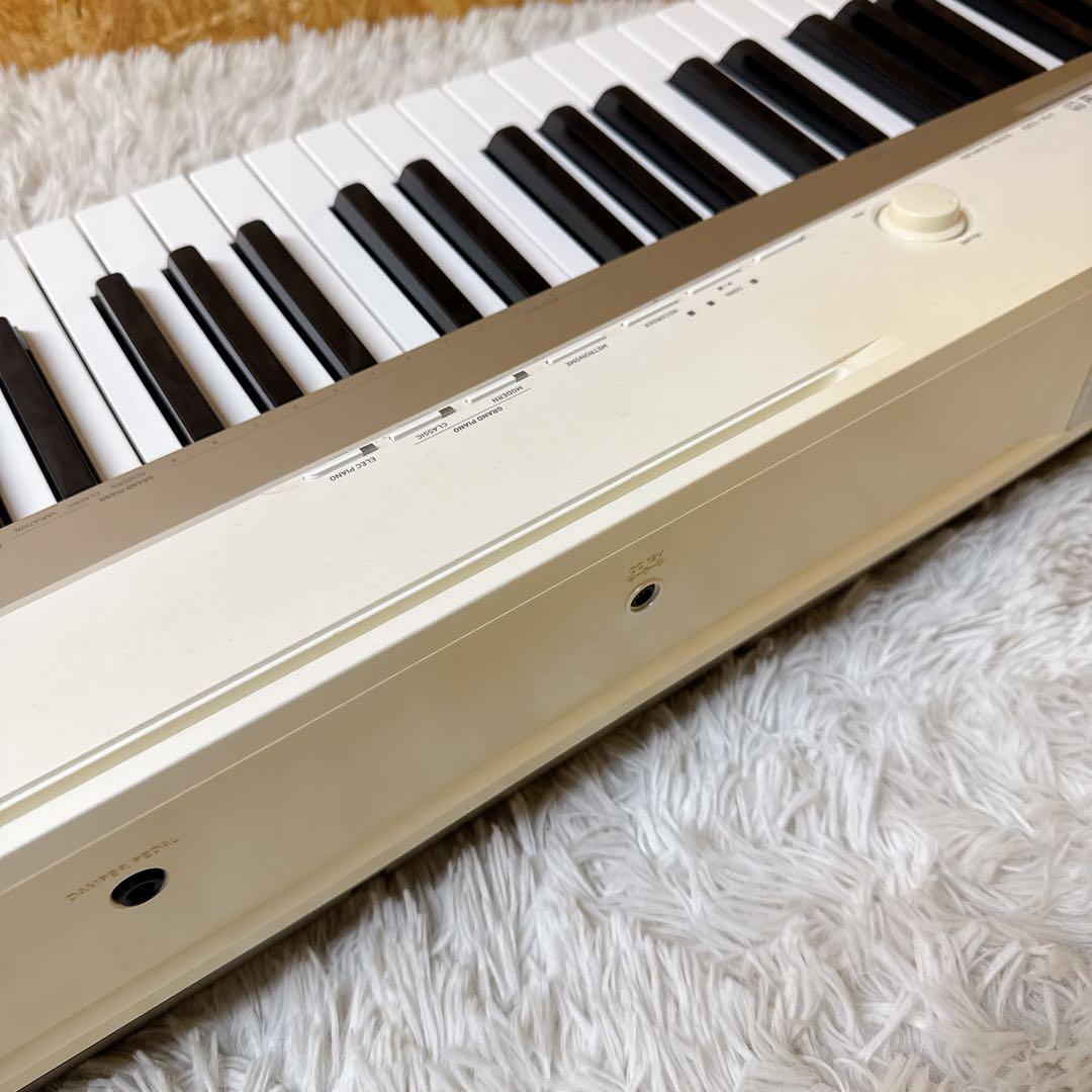 CASIO privia プリヴィア PX-130WE 電子ピアノ カシオ