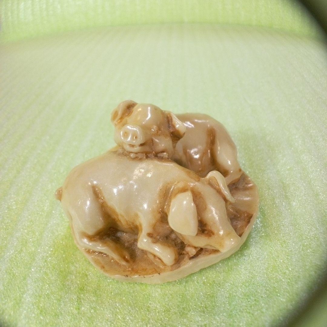 豚の置物　二匹の豚　フィギュア　オブジェ　ディスプレイ　アンティーク　レトロ