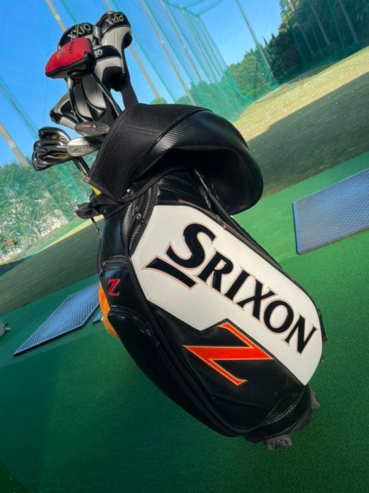 超人気ゼクシオ8クラブ13本セット