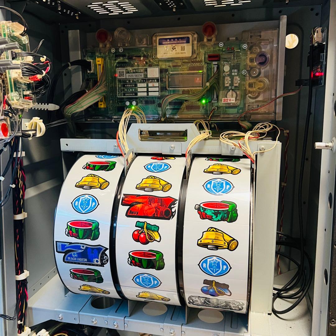 初代ブラックラグーン スロット実機 メダル不要機搭載