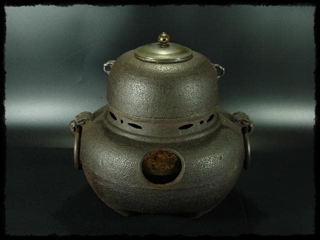 鬼面 鉄 風炉釜 鉄風炉 平丸釜 茶釜 茶道具 u58