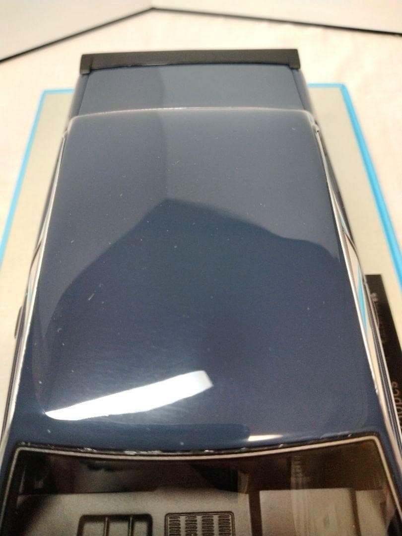 21　京商 250個限定 1/18  323 アルピナ 1983