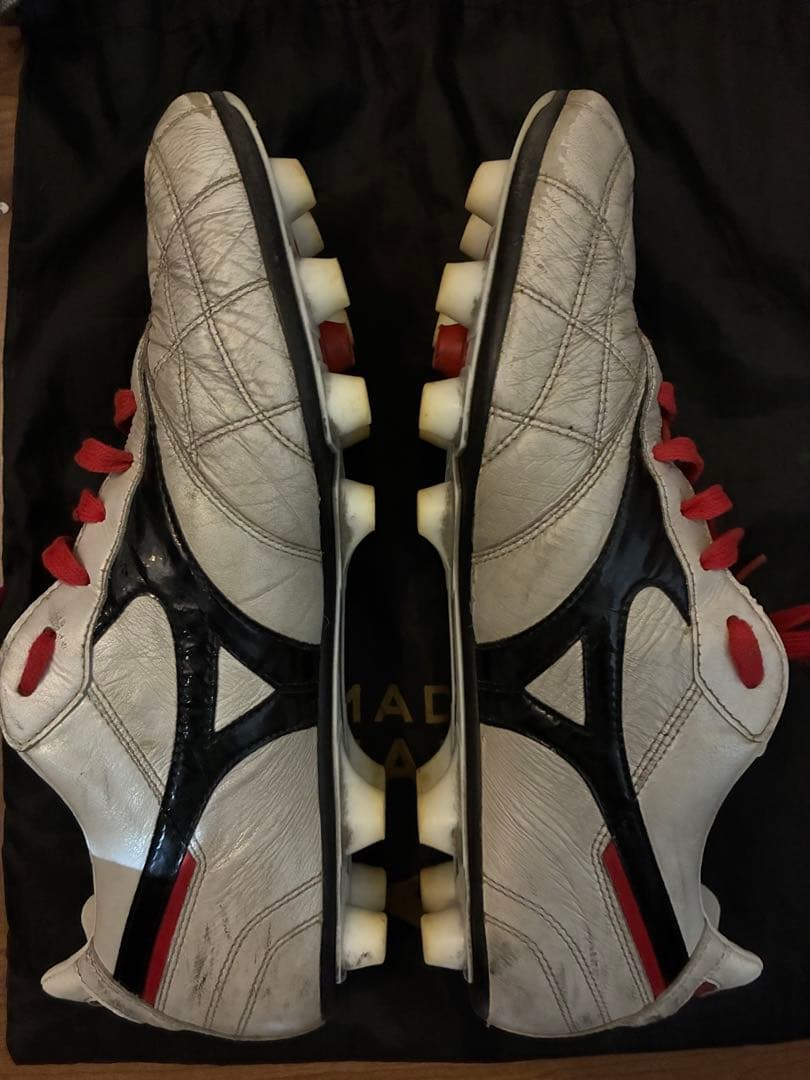 ミズノモレリア2ジャパンクロスステッチ27センチ