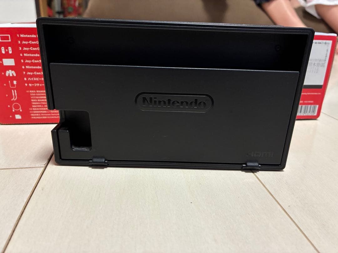 Nintendo SWITCH 本体　Joy-Con合計4台