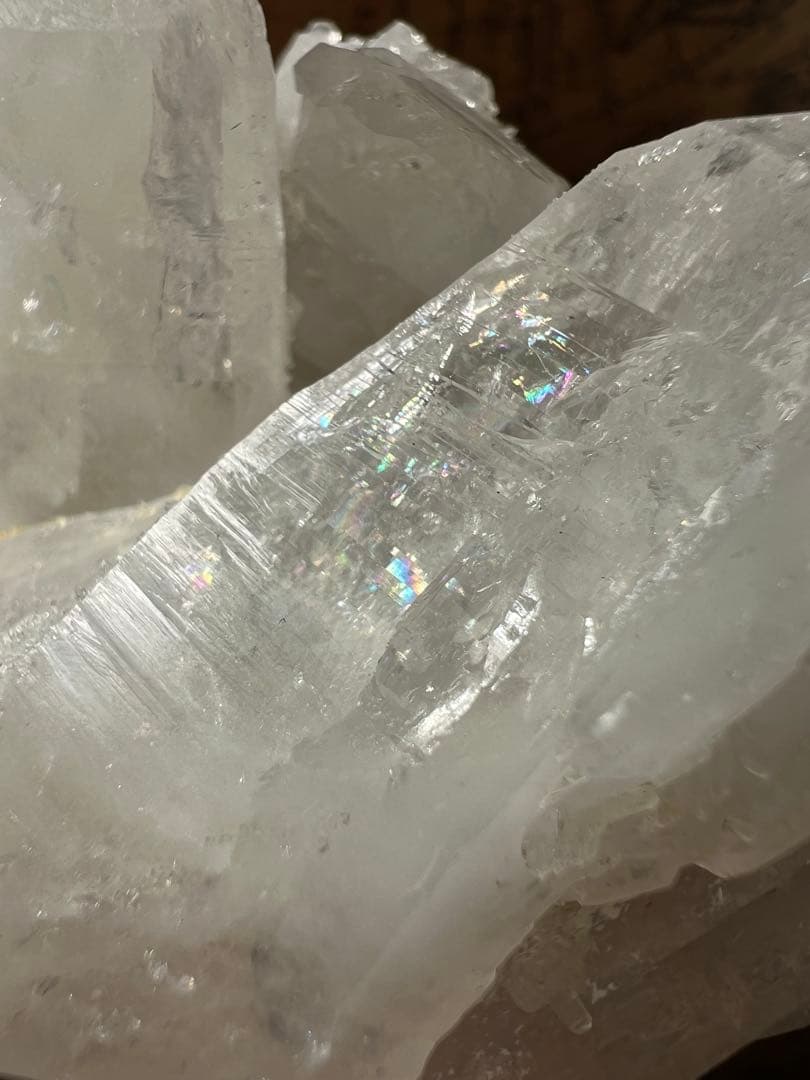龍脈の精髄 九州産虹入り水晶クラスター抜群の透明度