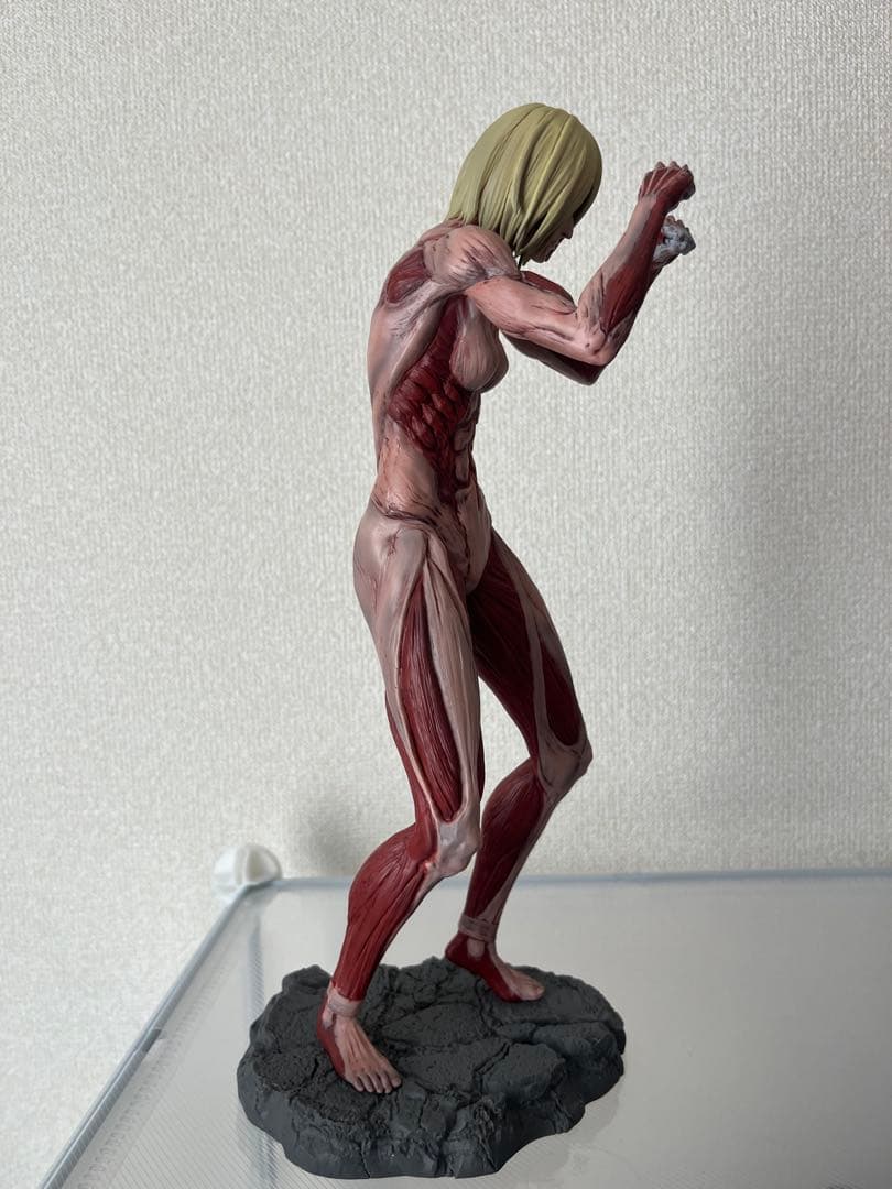 進撃の巨人　一番くじ　フィギュア　女型の巨人