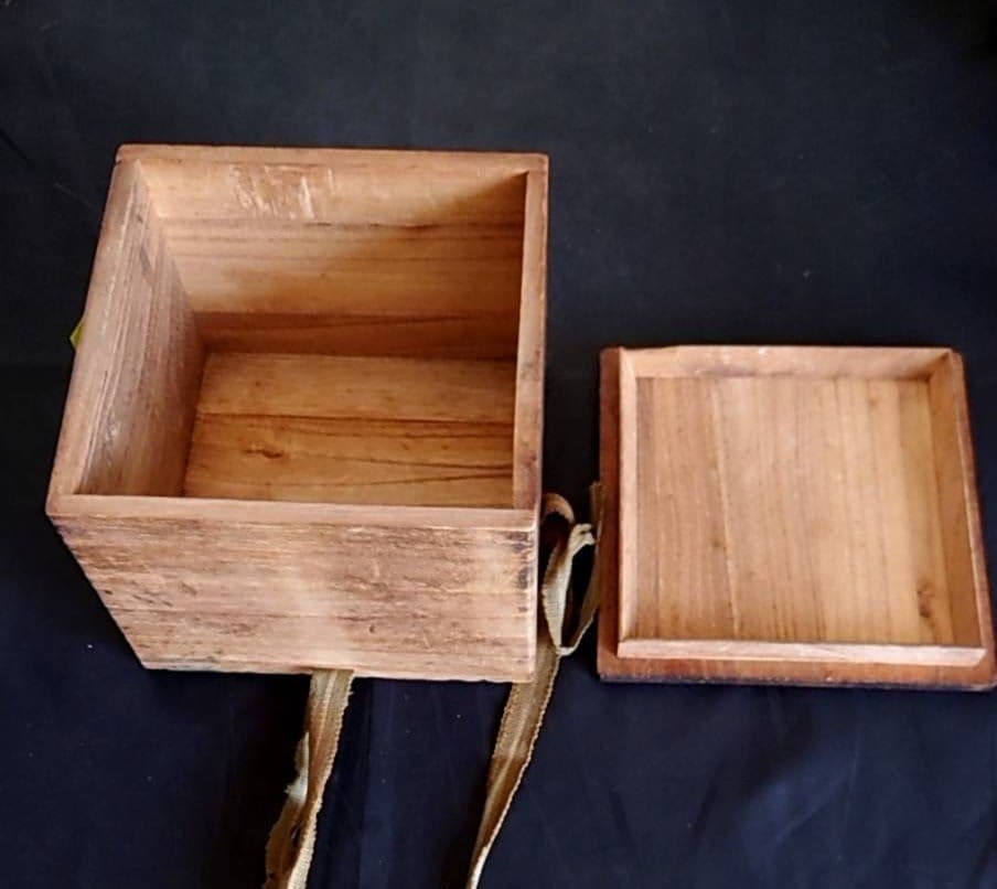 江戸硝子　輪花鉢　時代箱　３４１