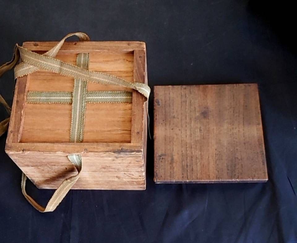 江戸硝子　輪花鉢　時代箱　３４１