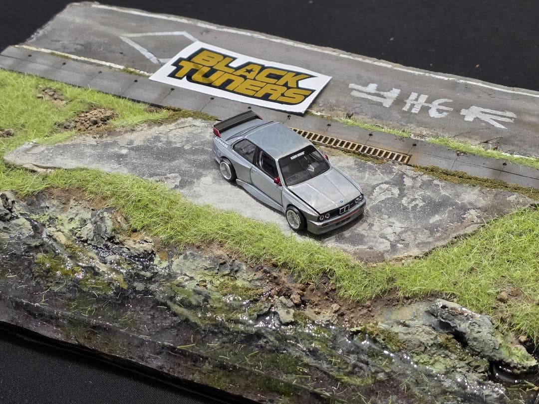 カスタム 現実的の駐車場 ジオラマ 1:64 v3