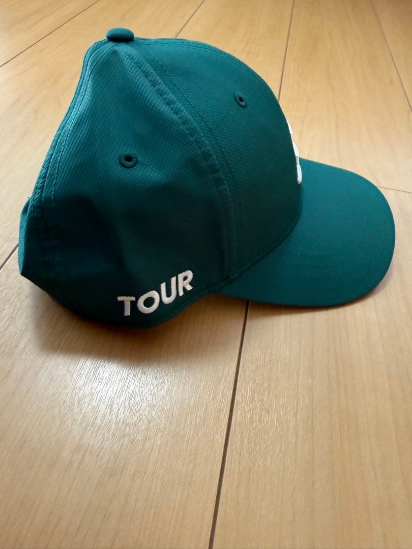 ゴルフウエア上下、アンダーシャツ、キャップ