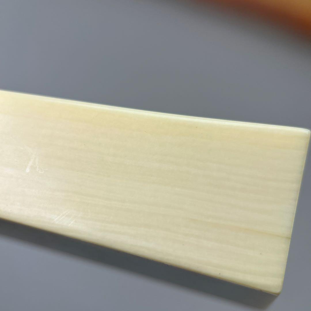 天然素材三味線バチ 専用ケース付きB008