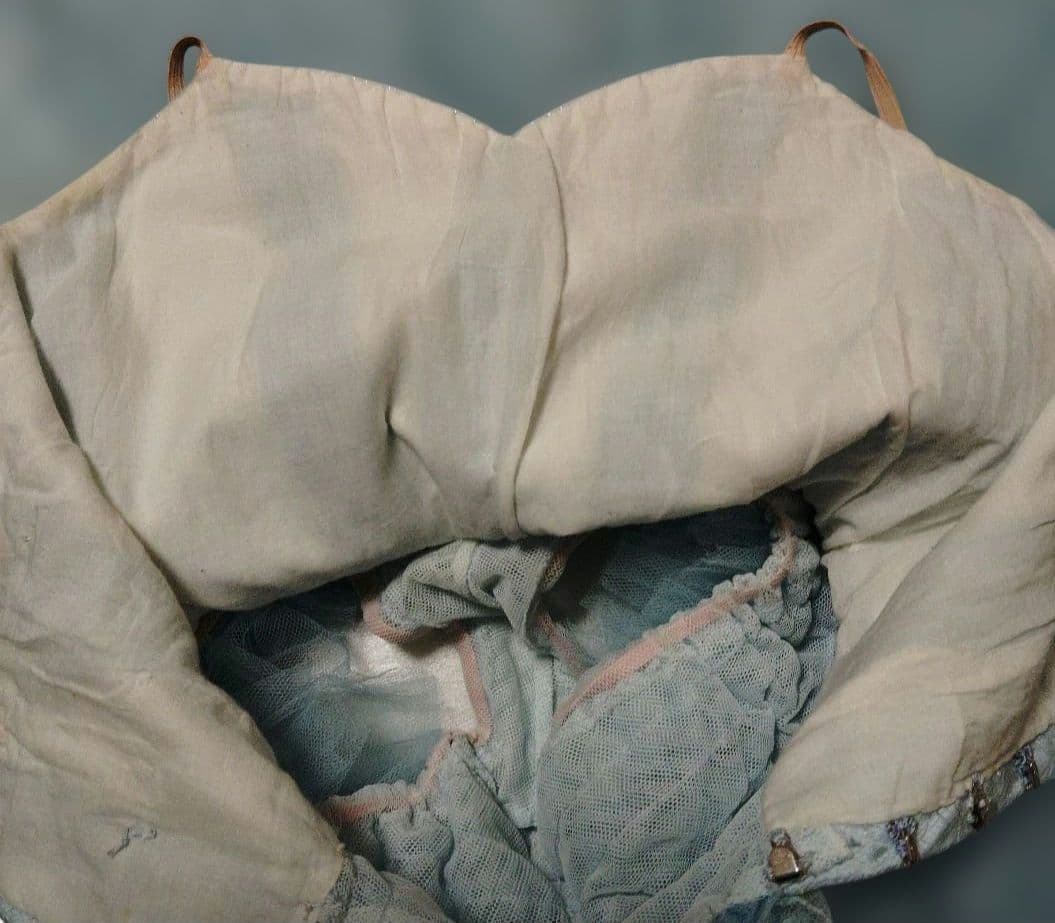 バレエ　クラシックチュチュ2着　　水色シルバーレース巾広　袖、冠付　訳あり