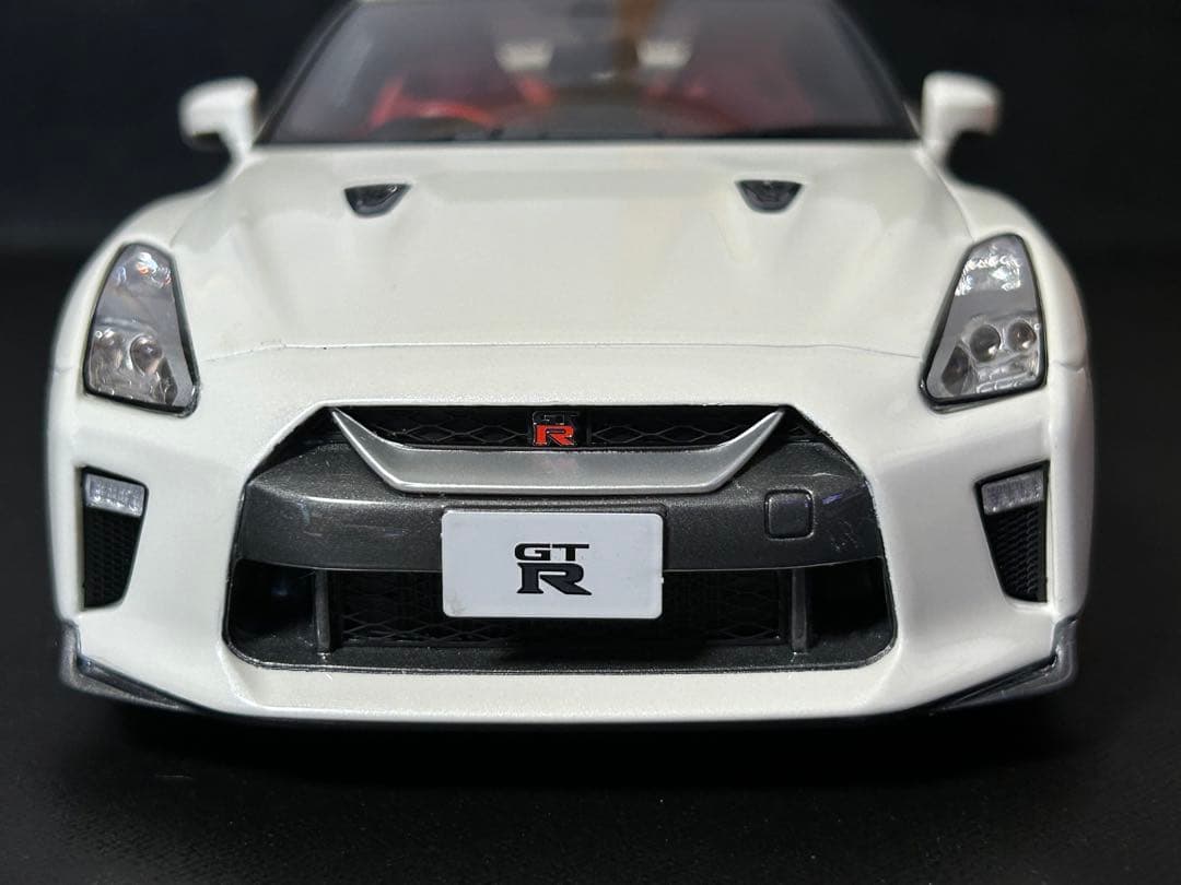 【特価！】日産 GT-R ホワイト 1/18 京商 R35 送料無料