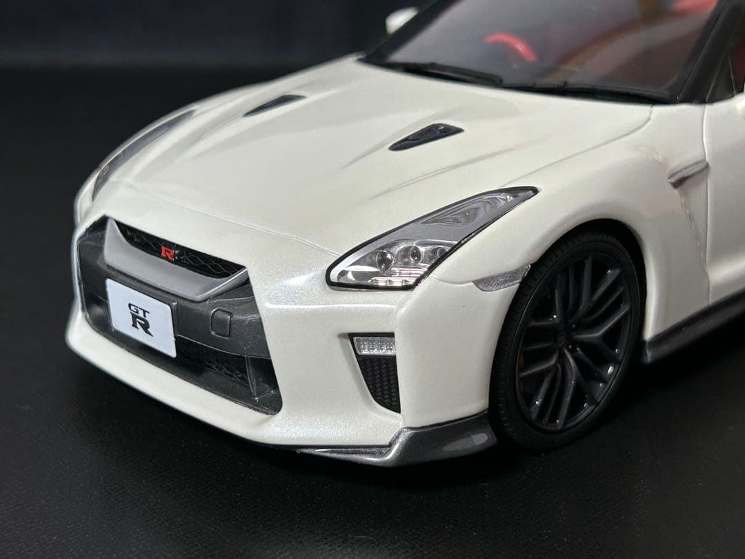 【特価！】日産 GT-R ホワイト 1/18 京商 R35 送料無料