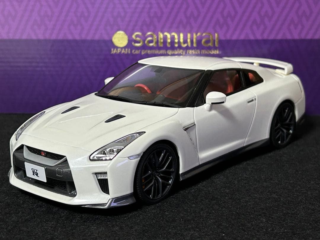 【特価！】日産 GT-R ホワイト 1/18 京商 R35 送料無料
