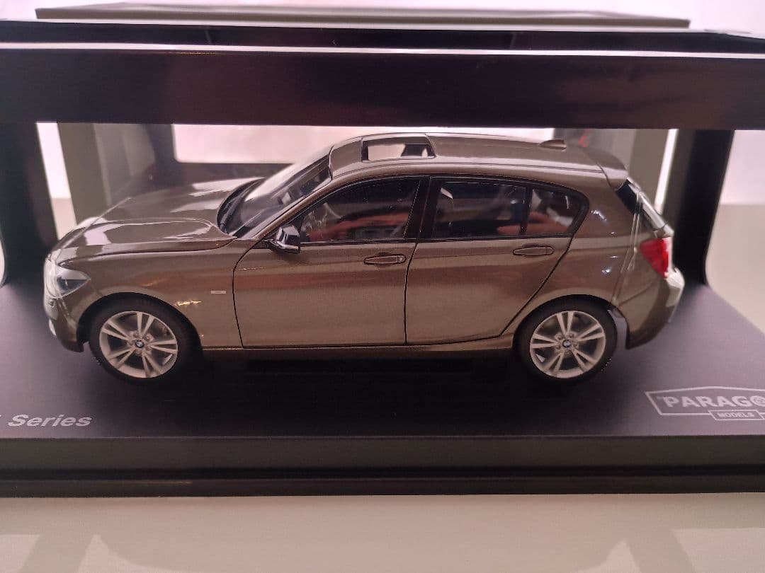 PARAGON パラゴン  1シリーズ 1series F20 1/18