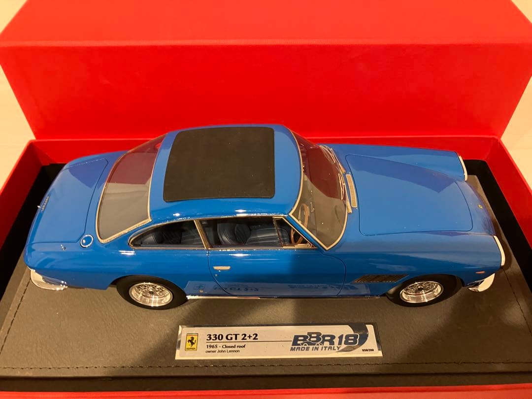 1/18 BBR フェラーリ 330 GT 2+2