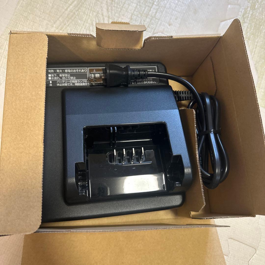 パナソニック　電動自転車　バッテリー充電器　NKJ075Z