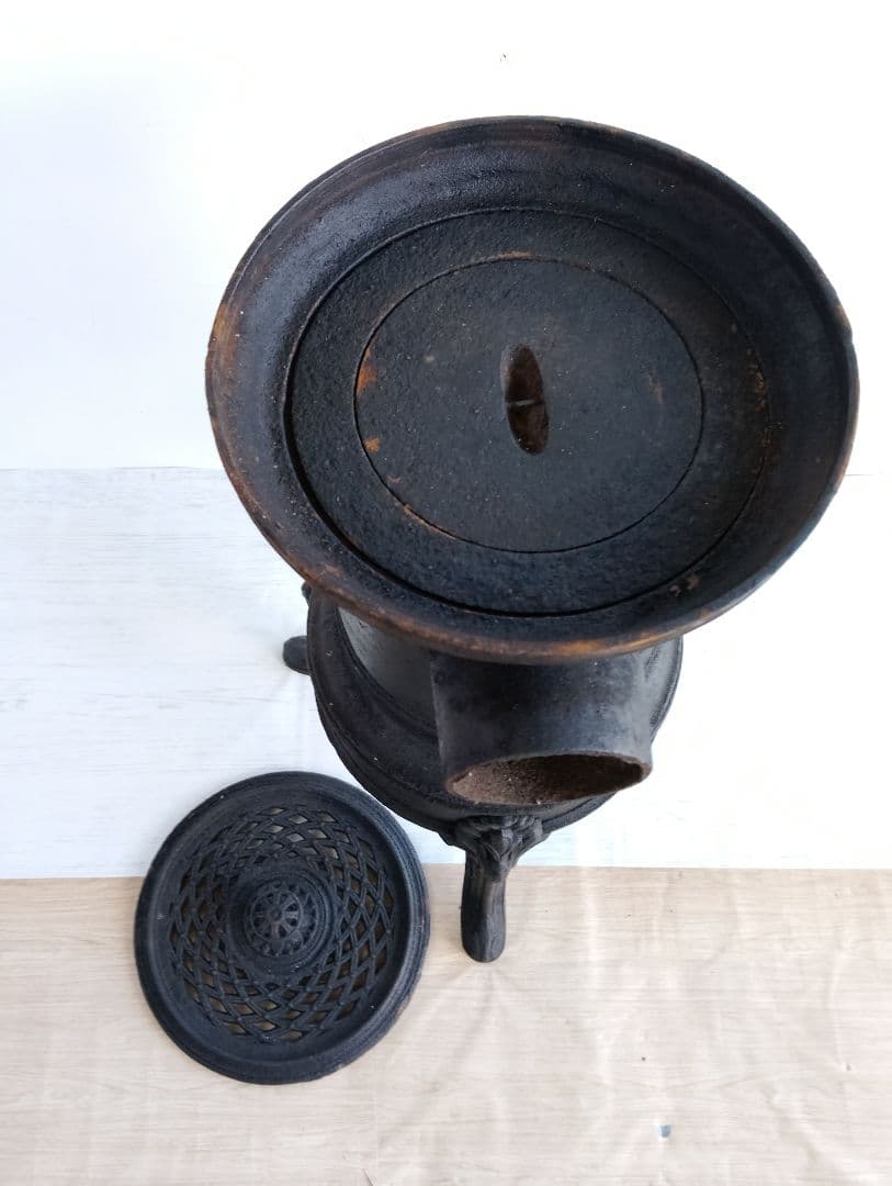 ストーブ フランス　鋳物 鉄製 シャビー レトロ ヴィンテージ(よ87)