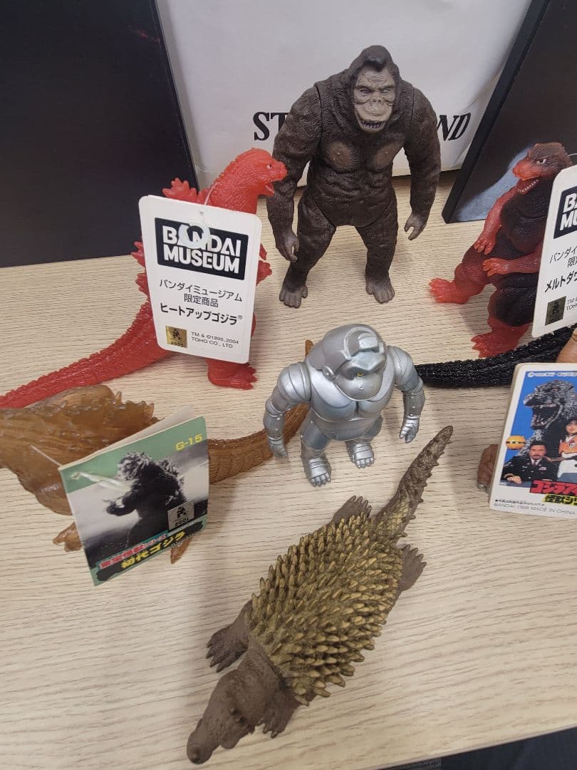 s*h様 ゴジラ フィギュア 怪獣 ソフビ まとめ売り