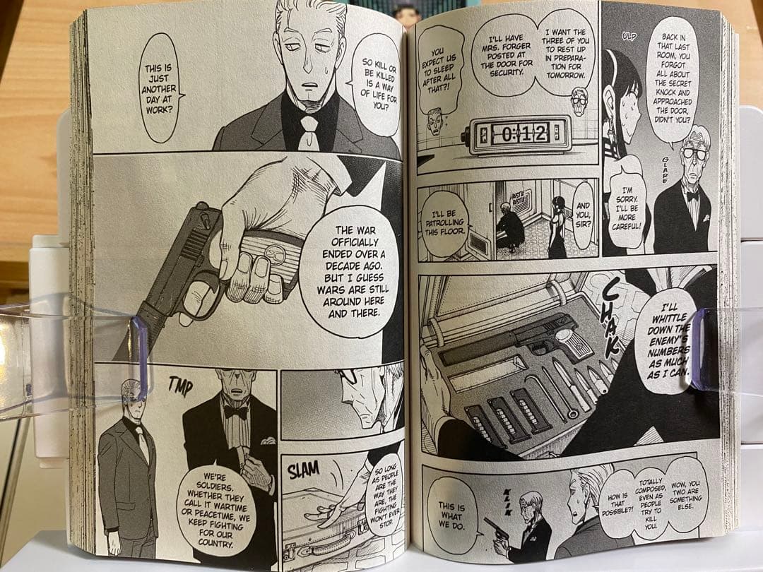 スパイファミリー SPY FAMILY 1-8巻セット　英語版