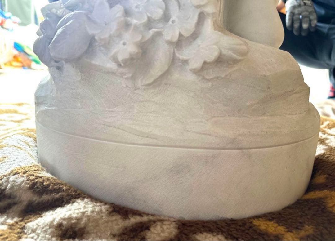 C様へ感謝お嫁入り‼️イタリア現代作家大理石一刀彫り「ヴィーナス　女神像」台座付