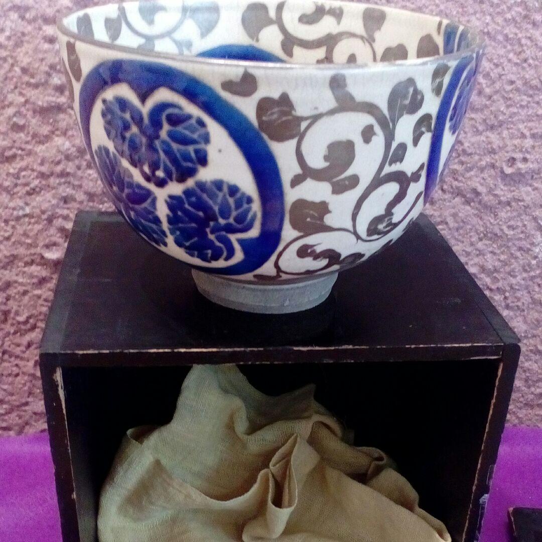 紀州和歌山藩徳川御三家５５万石家老安藤直行所用三ツ葉葵紋名工野々村仁清作抹茶茶碗