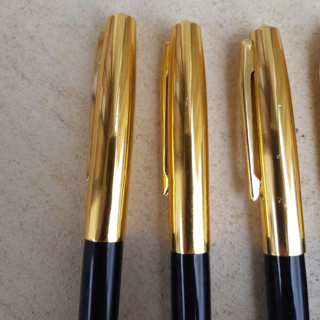 万年筆 4本セット 黒と金 ペン先 K14刻印あり