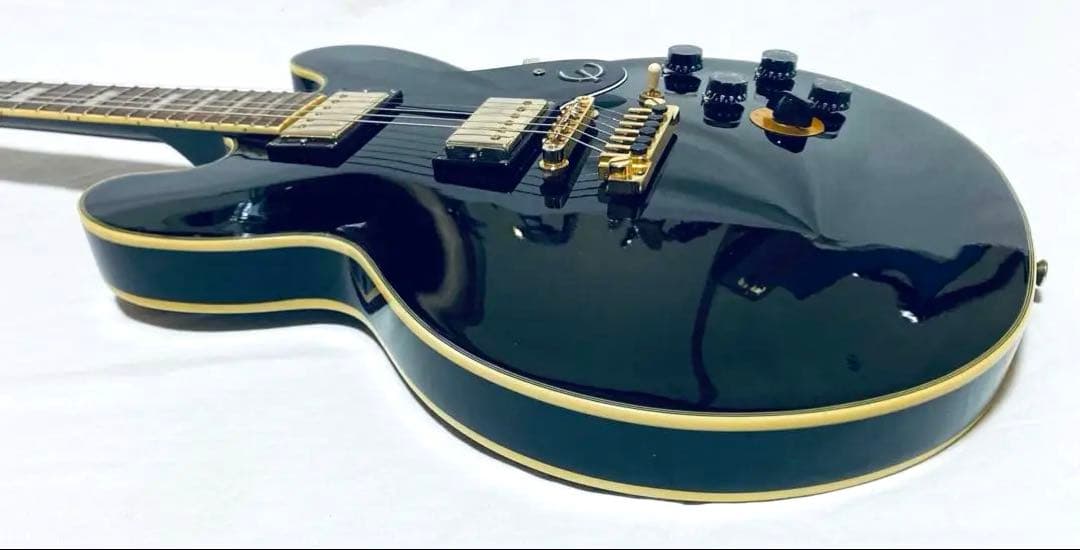 Epiphone B.B. King Lucille セミアコ ハードケース付き