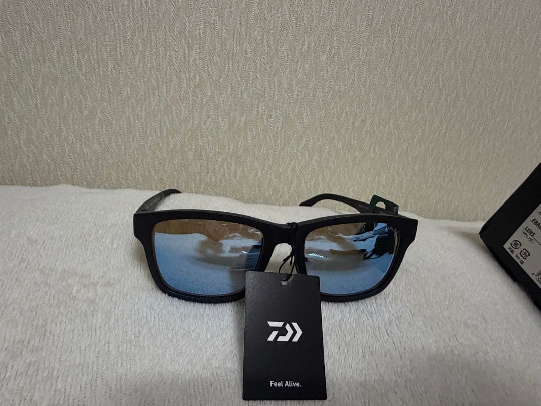【試着のみ】Daiwa偏光グラスTLX027 トゥルービューシルバーブルーミラー