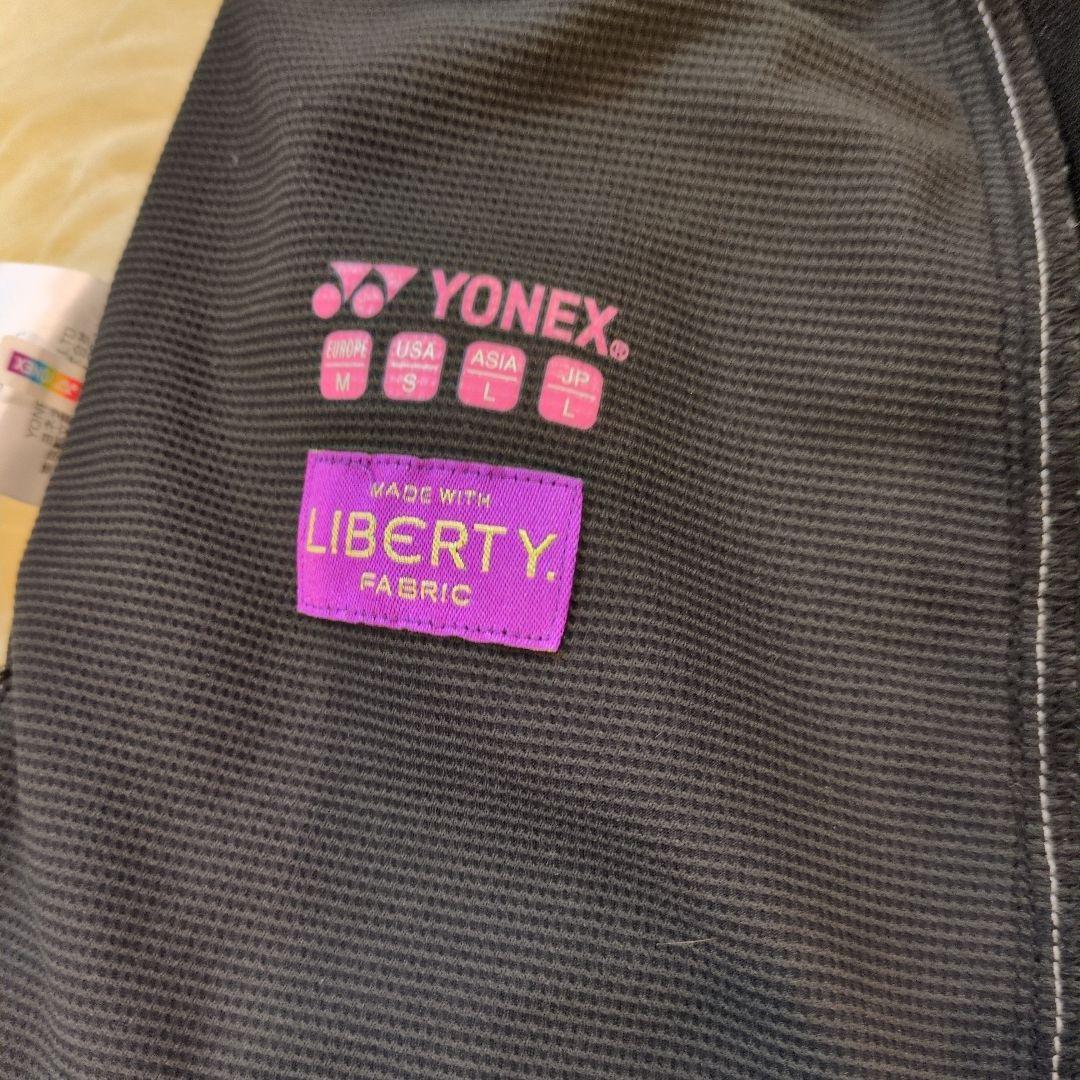 YONEXヨ ネックス　レディーステニスウェア 上下セット