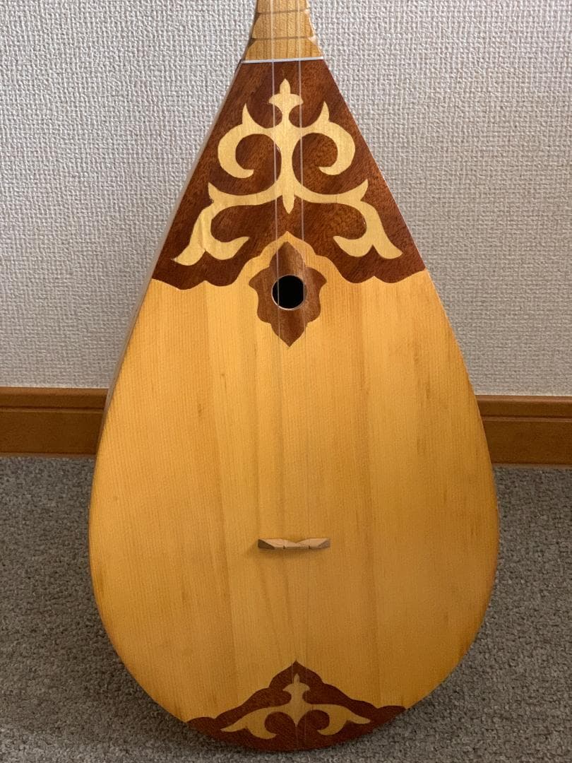 カザフスタン伝統弦楽器 ドンブラ / 民族楽器 / ケース付 / 中古美品