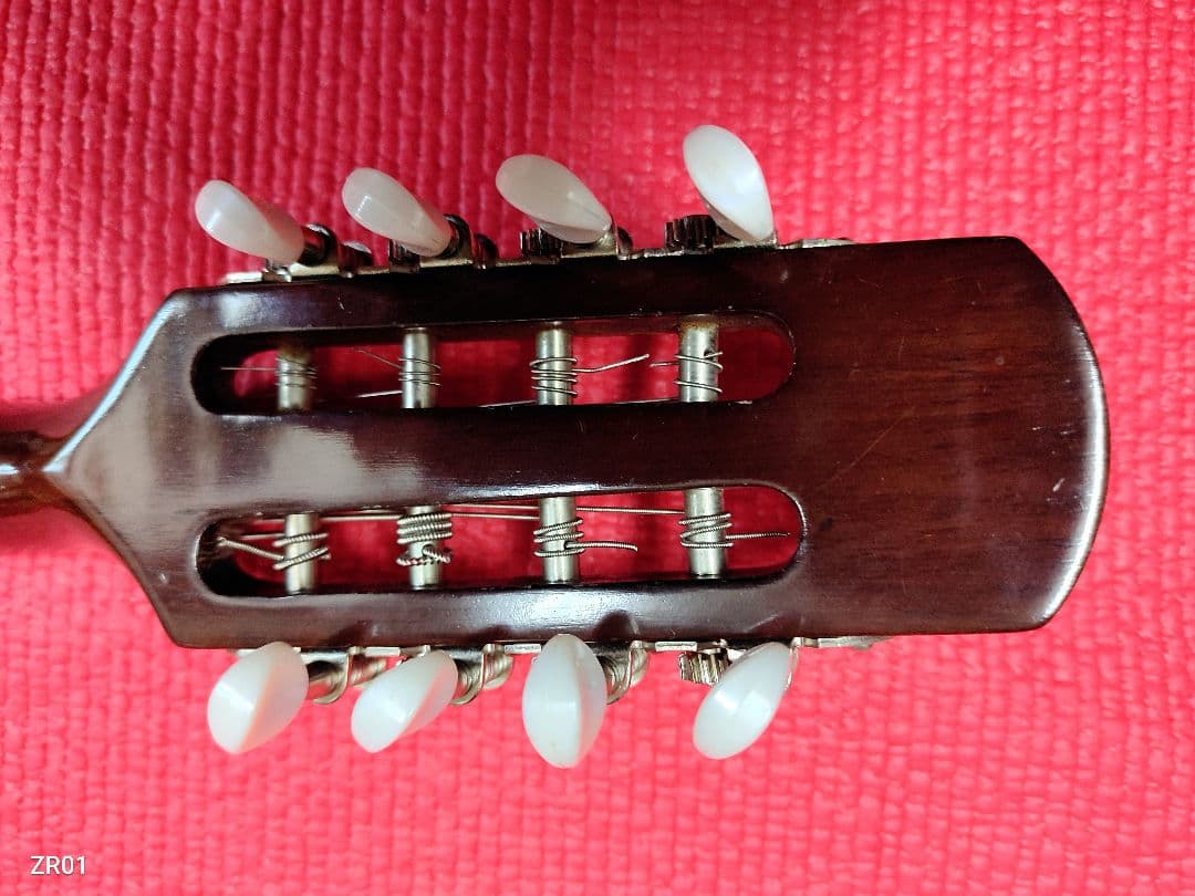 SUZUKIマンドリン　MDー4マンドラ 本体 8弦 ケース付き